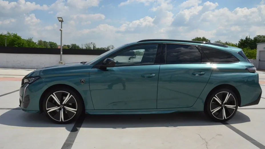 PEUGEOT 308 -