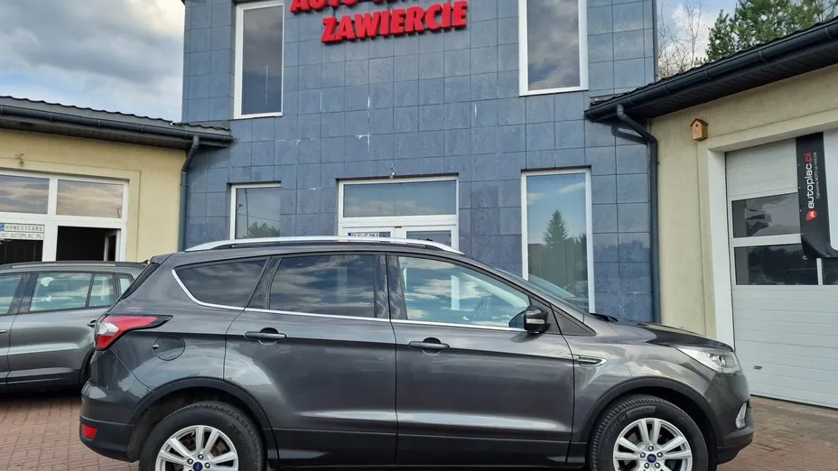 FORD Kuga -