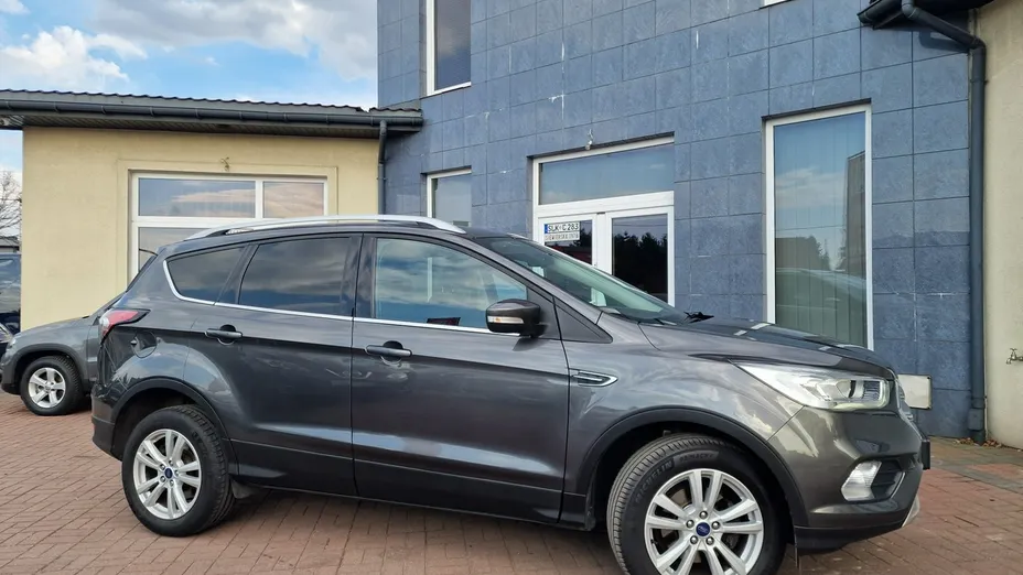 FORD Kuga -