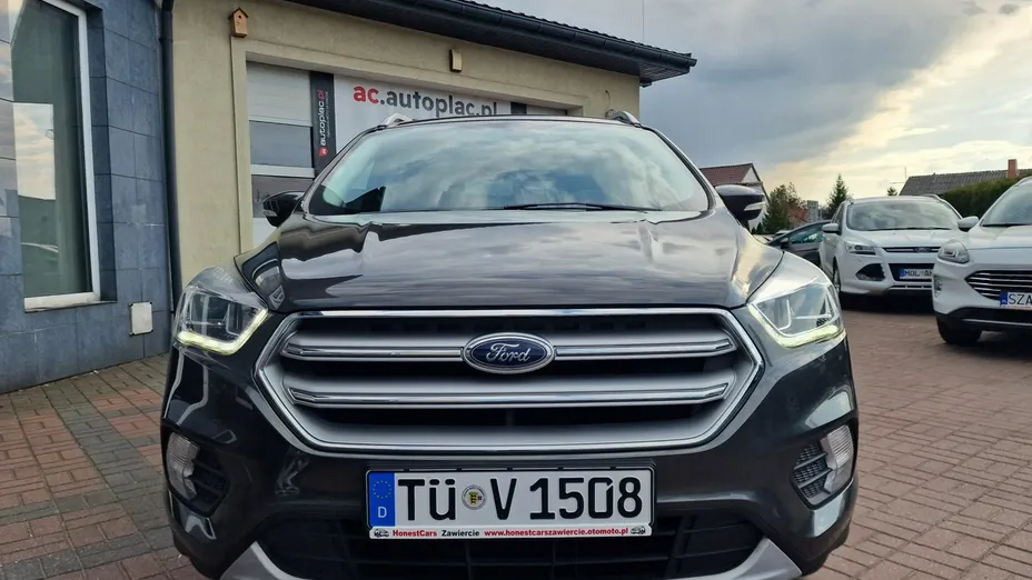 FORD Kuga -