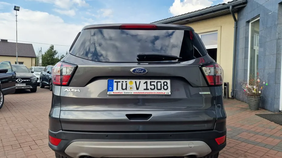 FORD Kuga -