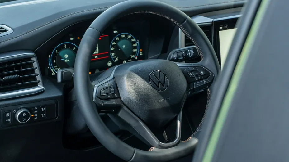 VOLKSWAGEN Amarok -