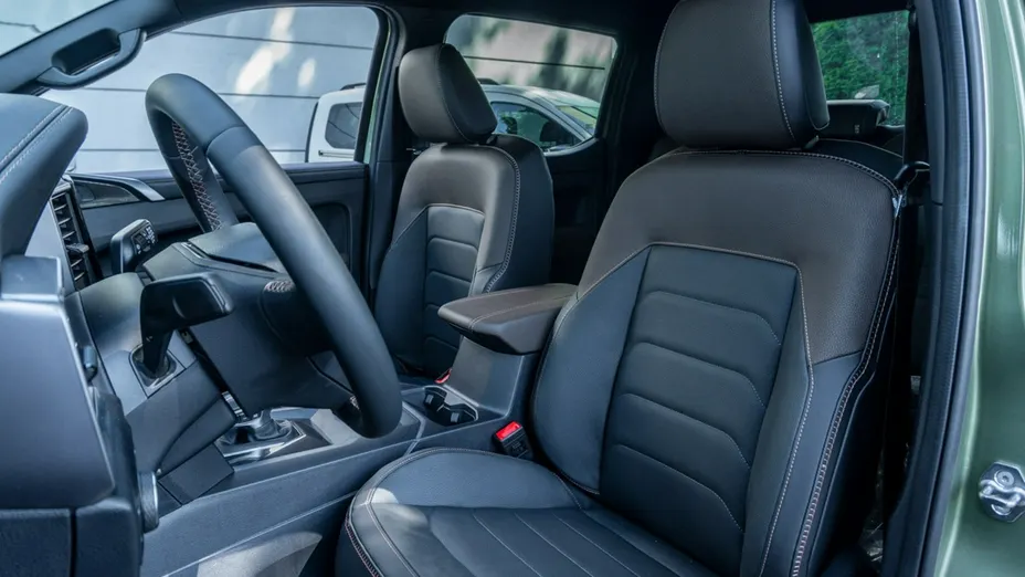 VOLKSWAGEN Amarok -