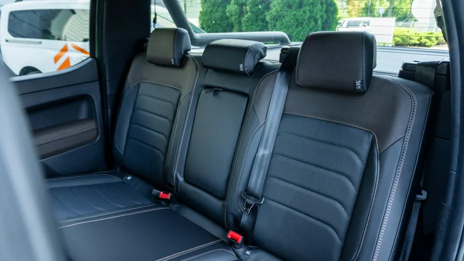 VOLKSWAGEN Amarok -