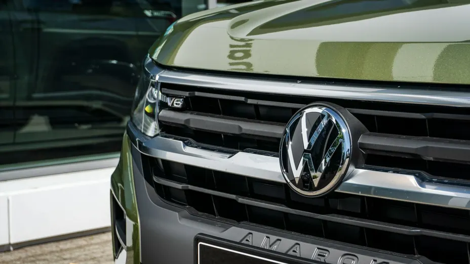 VOLKSWAGEN Amarok -
