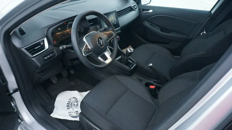 RENAULT Clio -