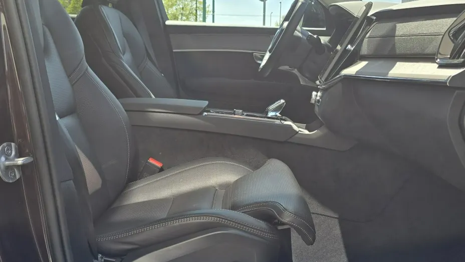 VOLVO XC90 -
