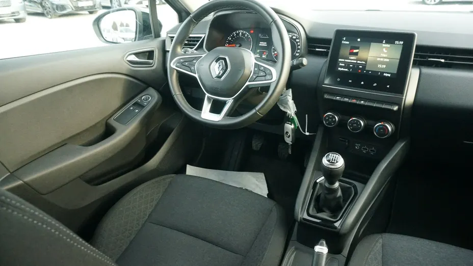 RENAULT Clio -
