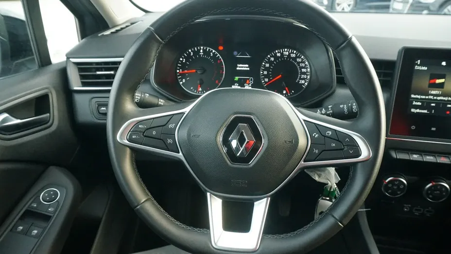 RENAULT Clio -