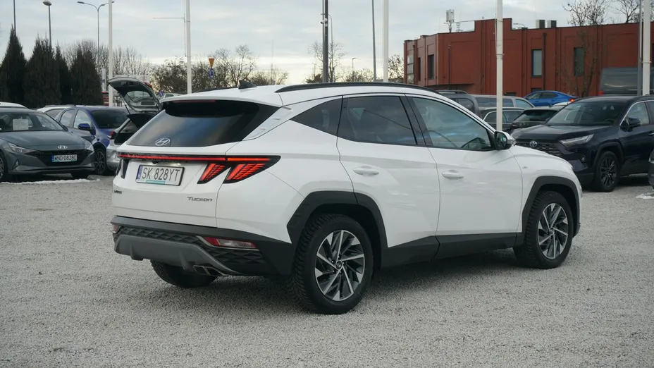 HYUNDAI Tucson -