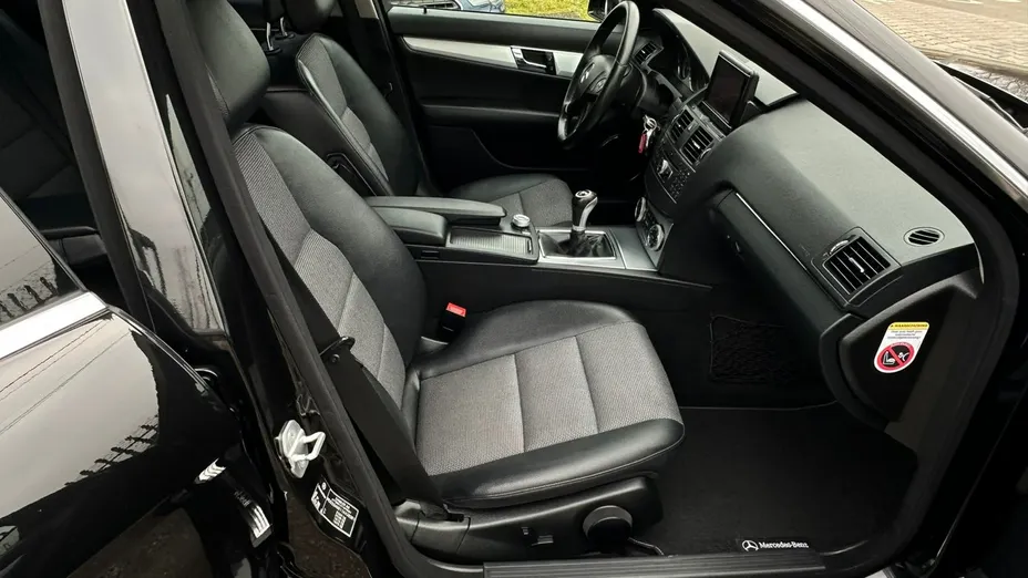 MERCEDES-BENZ C Klasa -