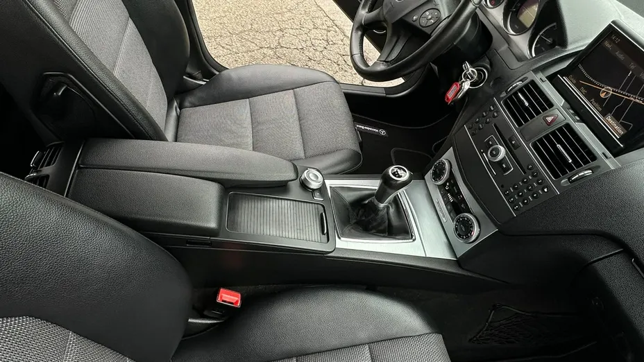 MERCEDES-BENZ C Klasa -