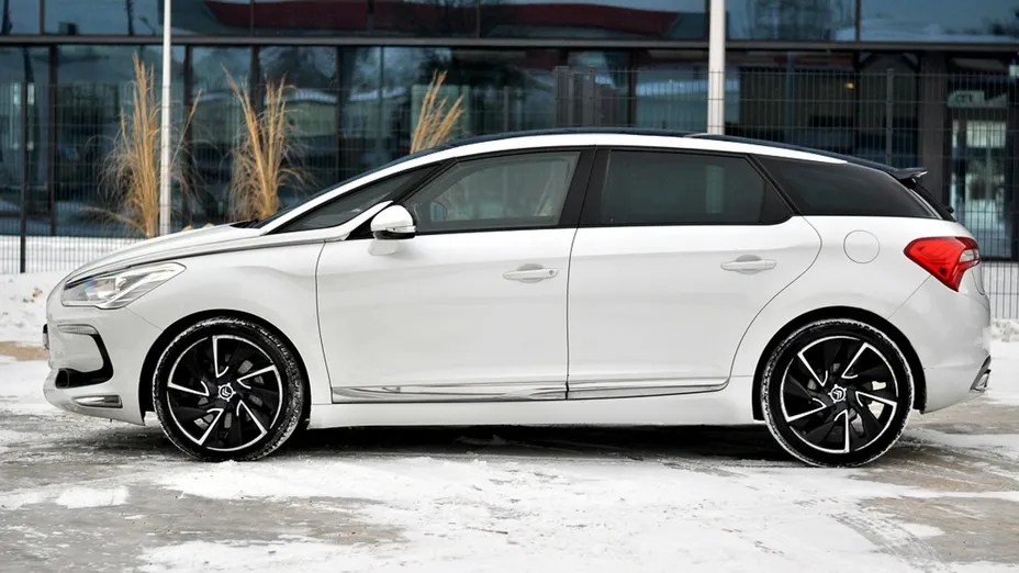 CITROEN DS5 -