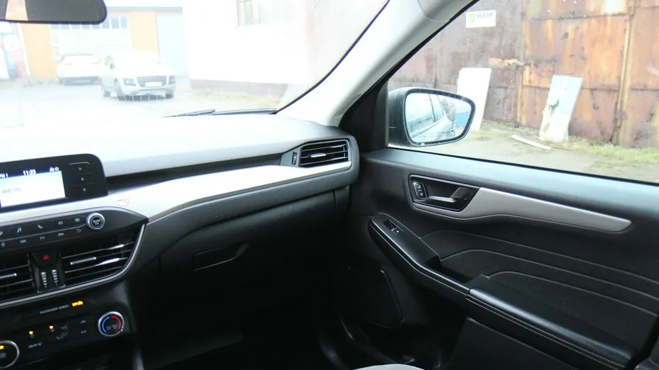 FORD Escape -