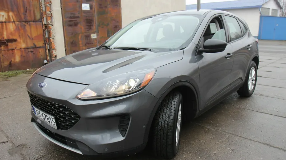 FORD Escape -