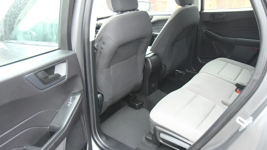 FORD Escape -