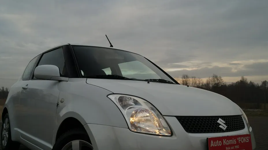SUZUKI Swift -