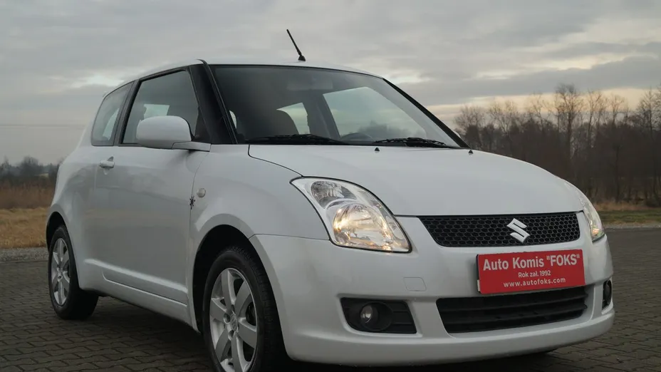 SUZUKI Swift -