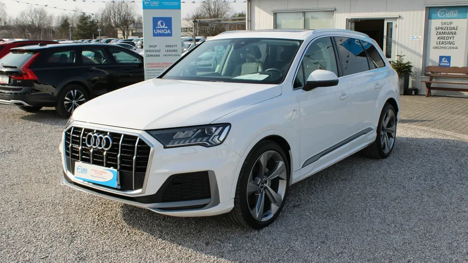 AUDI Q7 -