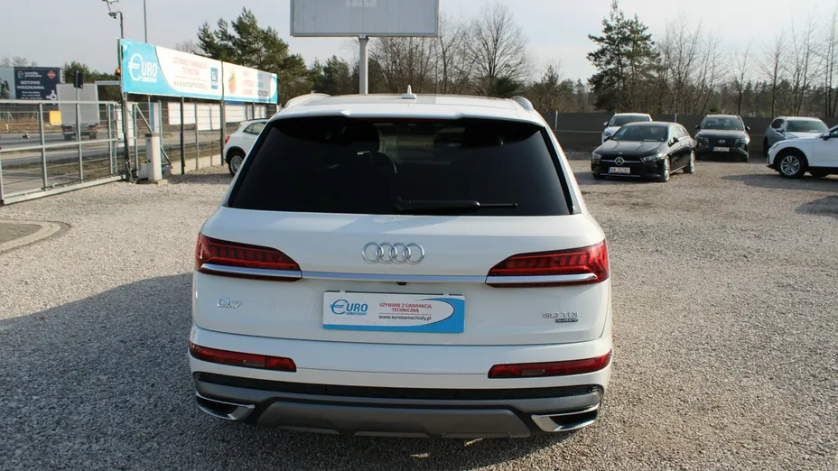 AUDI Q7 -