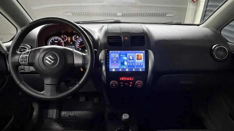 SUZUKI SX4 -
