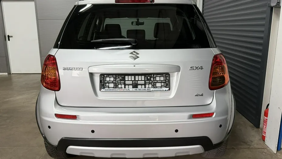 SUZUKI SX4 -