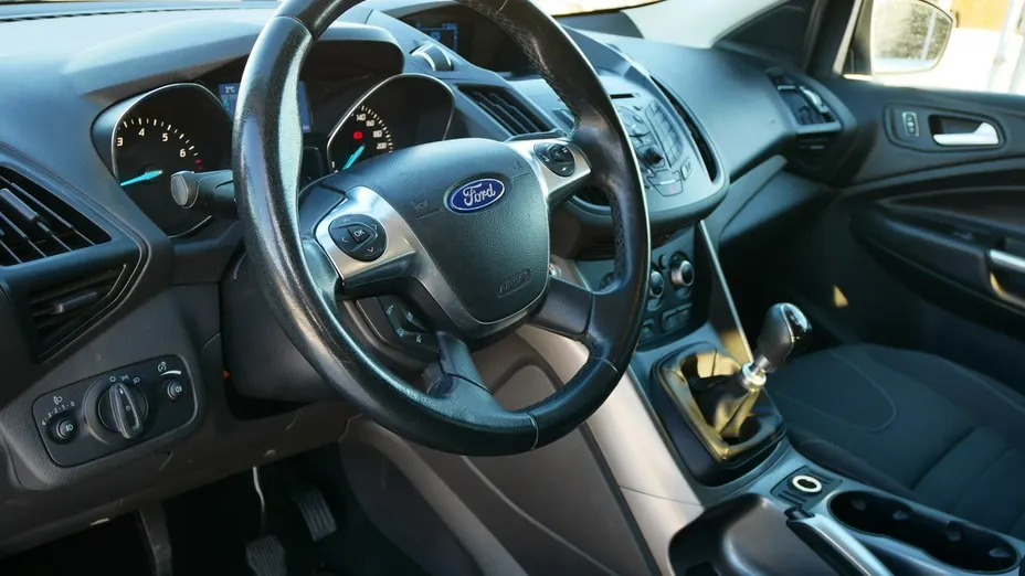 FORD Kuga -