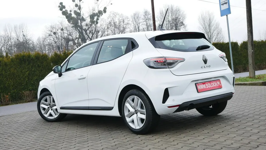 RENAULT Clio -