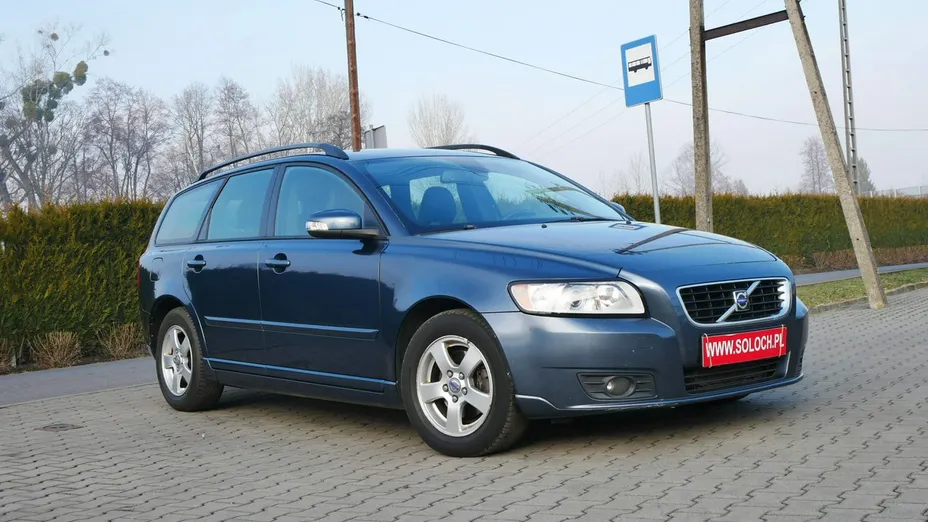 VOLVO V50 -