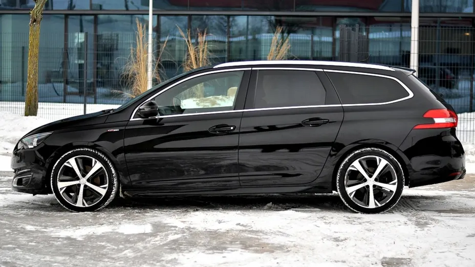 PEUGEOT 308 -