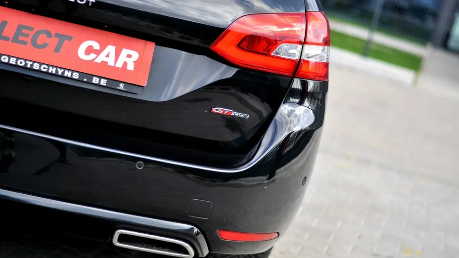 PEUGEOT 308 -