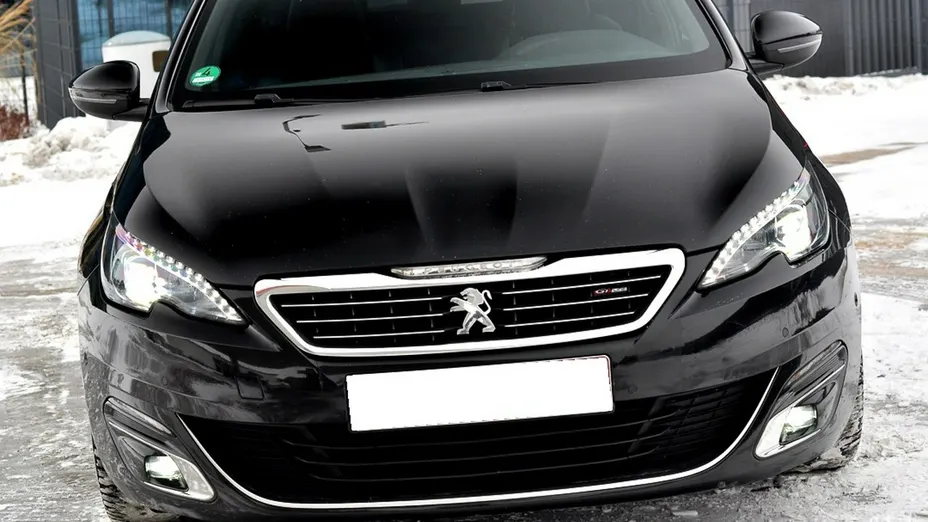 PEUGEOT 308 -