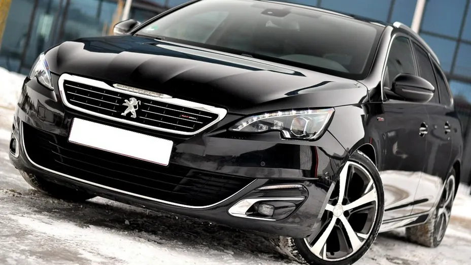 PEUGEOT 308 -