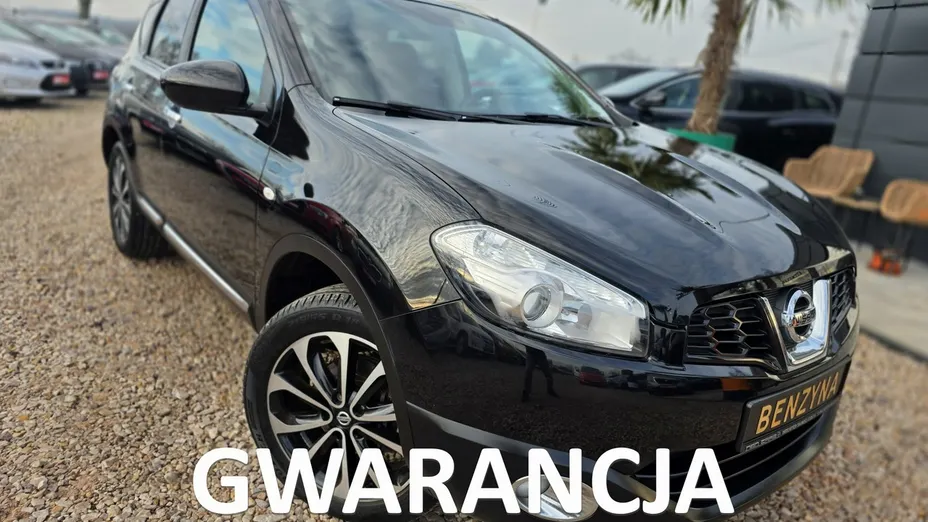 NISSAN Qashqai -