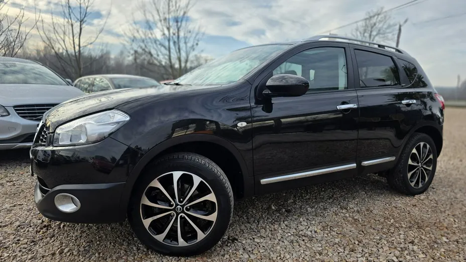 NISSAN Qashqai -