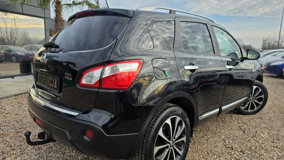 NISSAN Qashqai -
