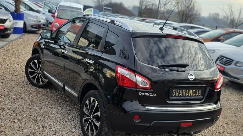 NISSAN Qashqai -