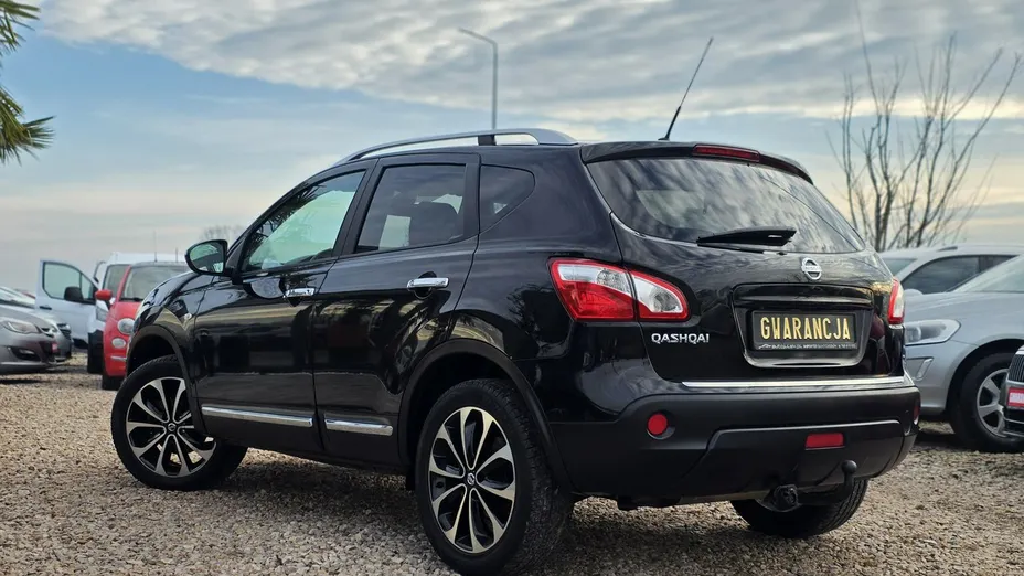 NISSAN Qashqai -