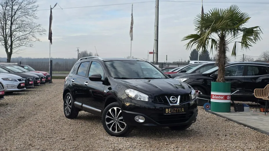 NISSAN Qashqai -
