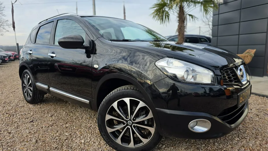 NISSAN Qashqai -