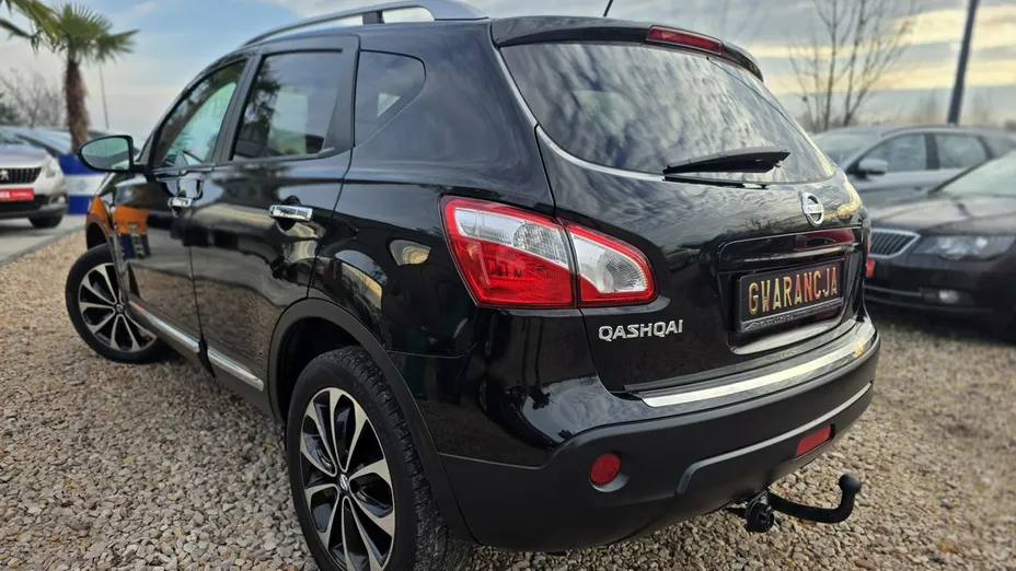 NISSAN Qashqai -