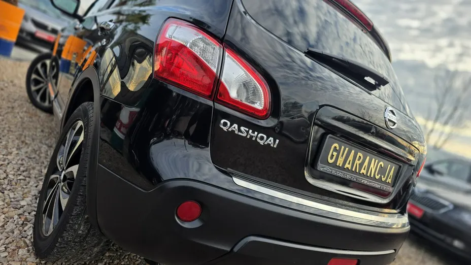 NISSAN Qashqai -