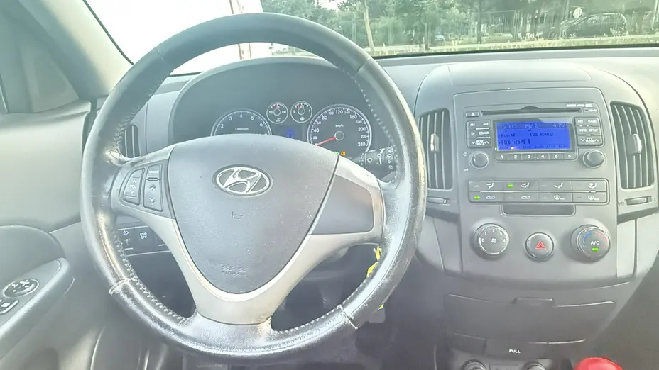 HYUNDAI i30 -