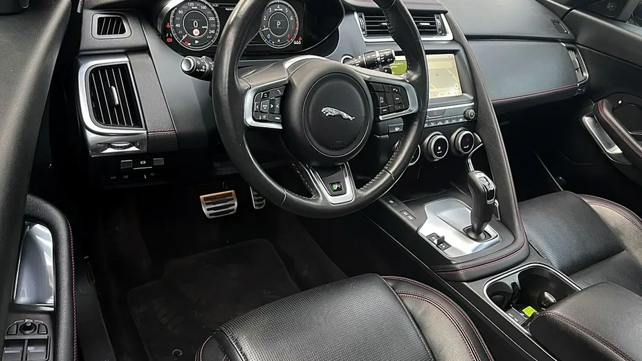 JAGUAR E-Pace -