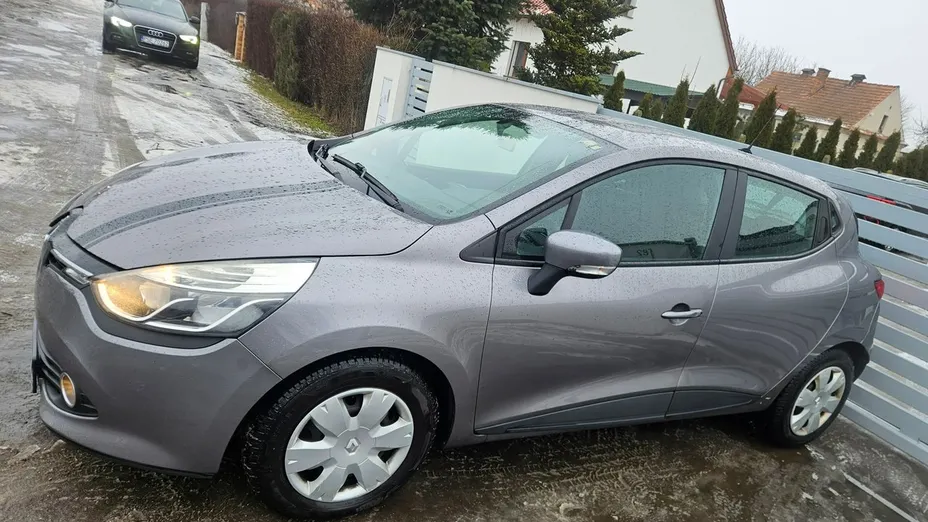 RENAULT Clio -