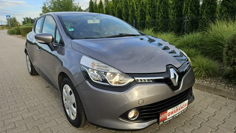 RENAULT Clio -