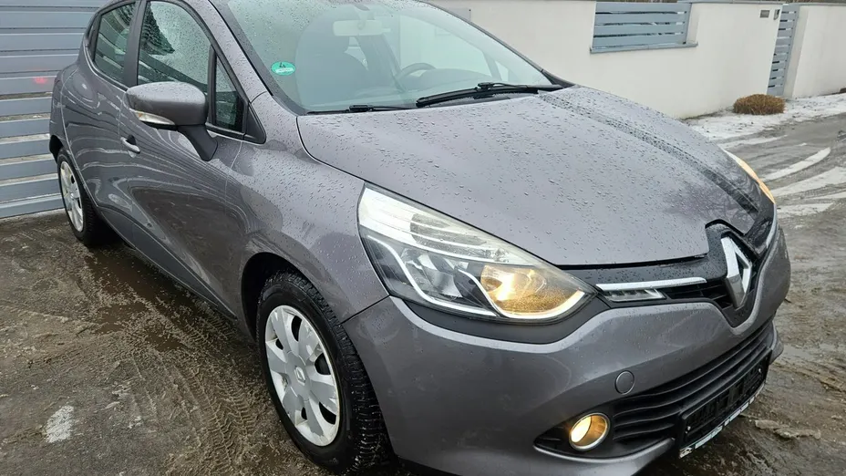 RENAULT Clio -