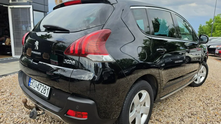 PEUGEOT 3008 -
