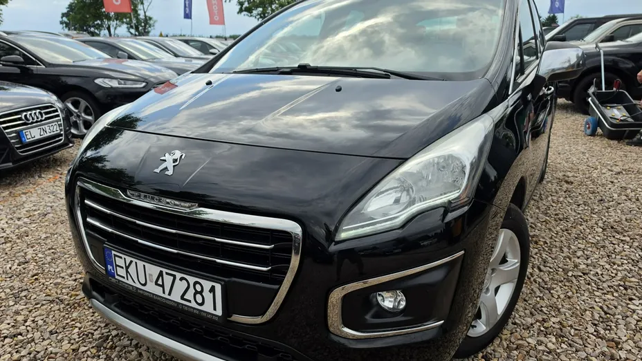PEUGEOT 3008 -