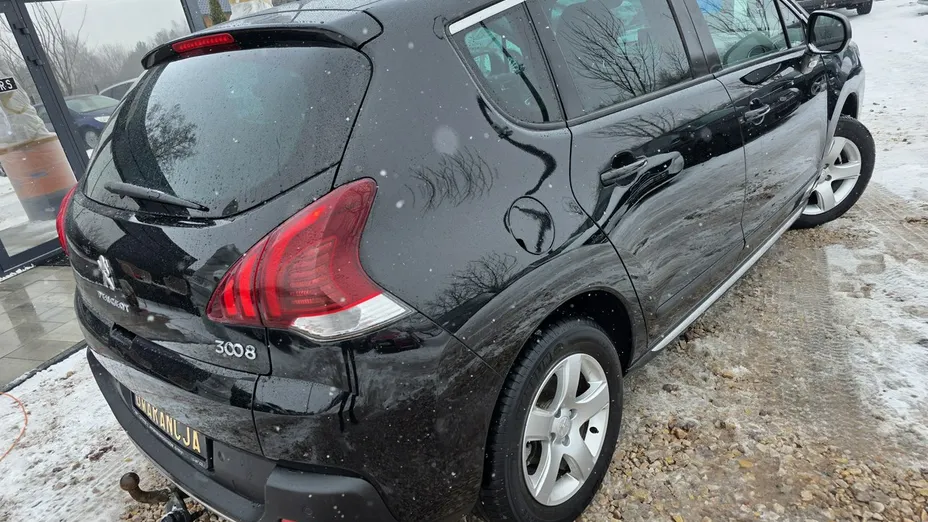PEUGEOT 3008 -